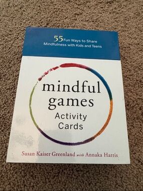Mindful Games Activity Cards - Susan Kaiser Greenland (Blue & White)